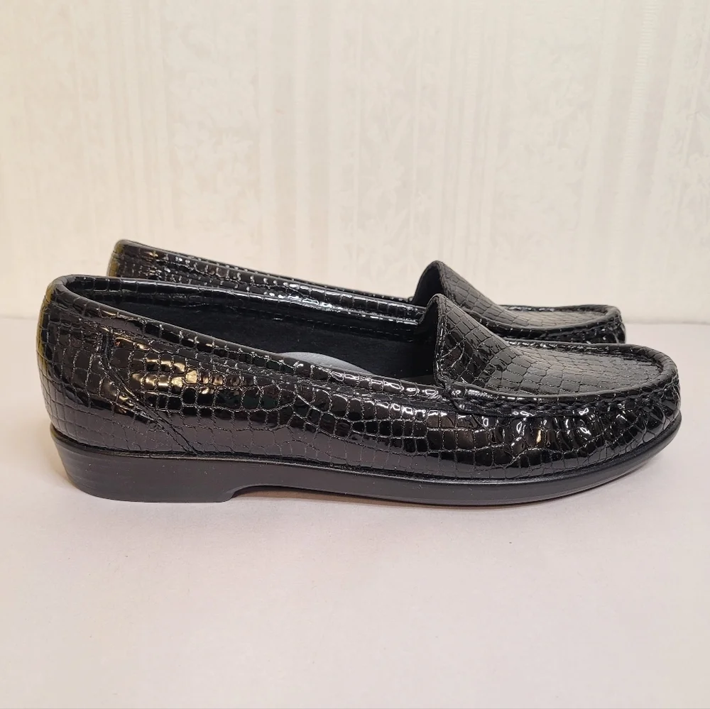 SAS Croc Embossed Black Patent Leather Loafers Size 7.5 Narrow